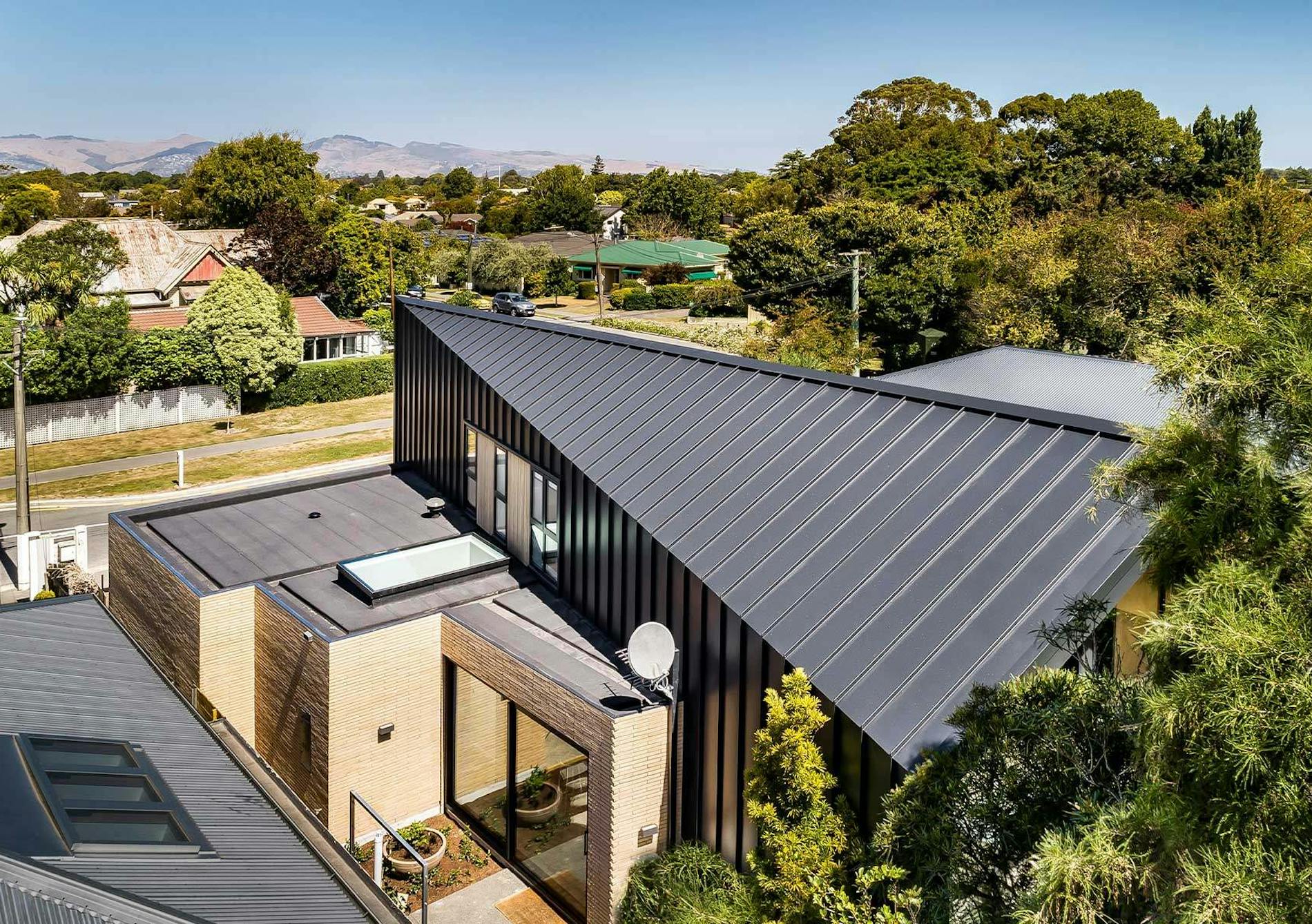 145 Hawthorne Street